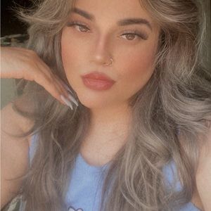 Meet your Posher, Isabella